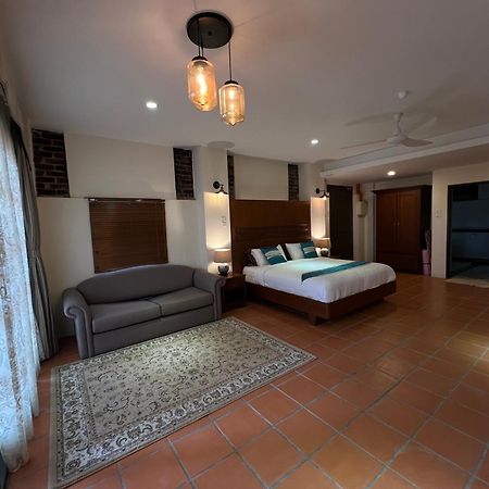 The Garden Suite Balik Pulau Buitenkant foto