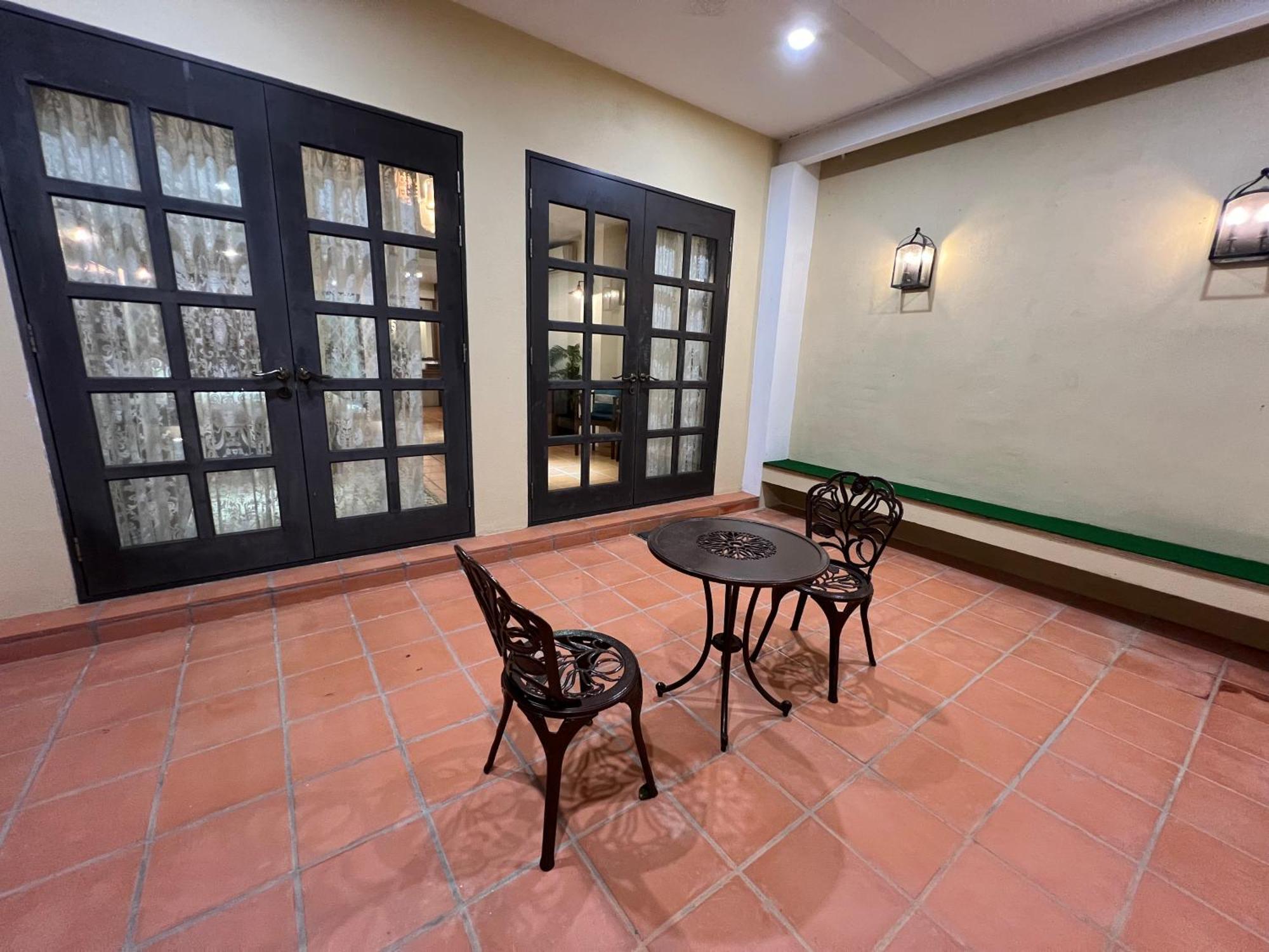 The Garden Suite Balik Pulau Buitenkant foto